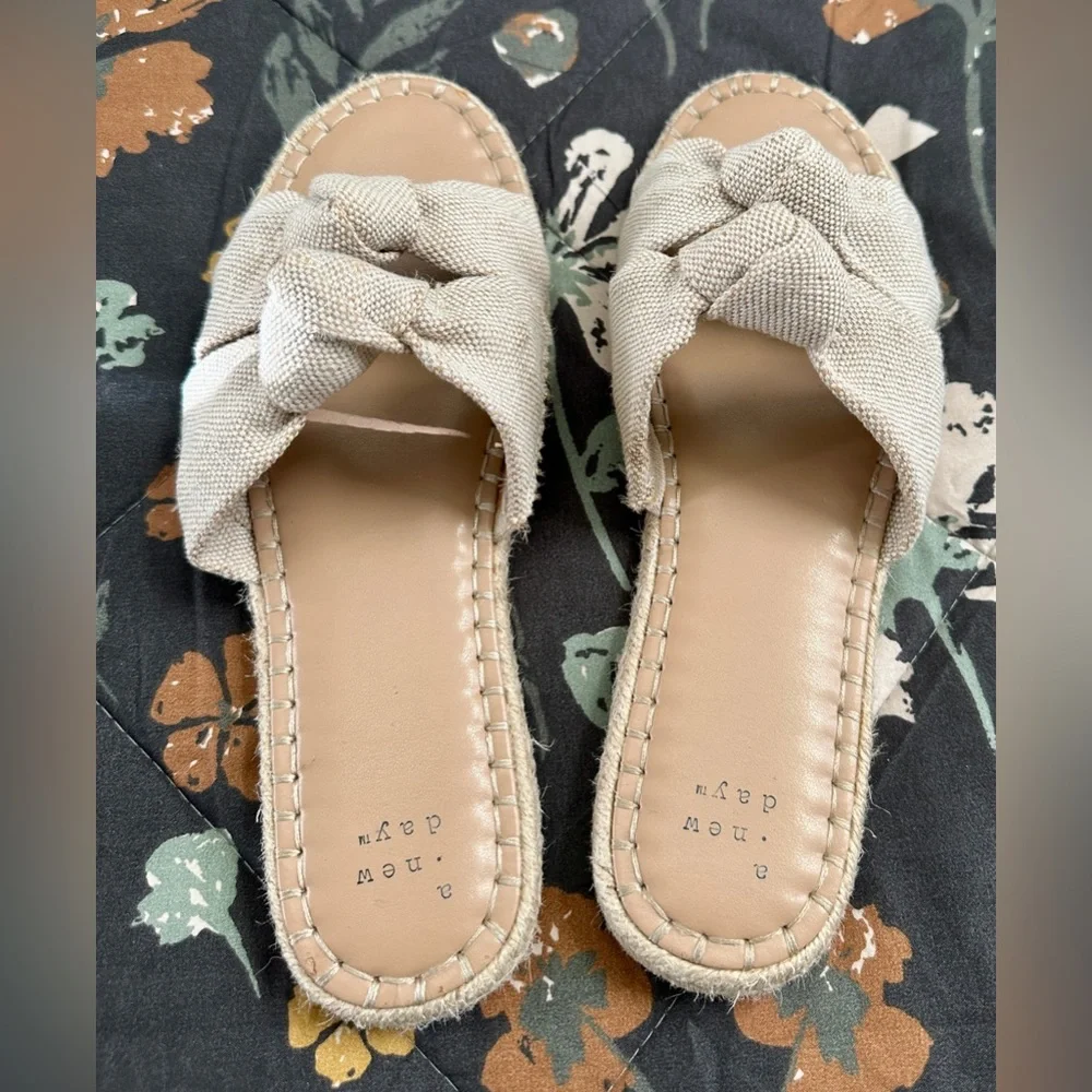 A New Day Double Knotted Miriam Slide Sandals - Picture 2 of 5